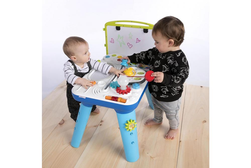 Inovatia in jucariile educative: masuta cu activitati Curiosity Table de la Baby Einstein